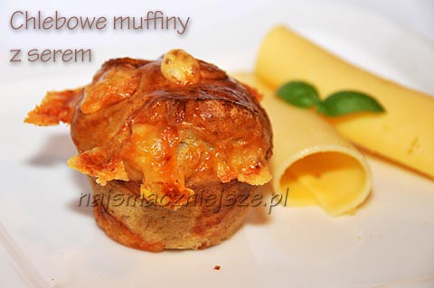 Chlebowe muffiny z serem