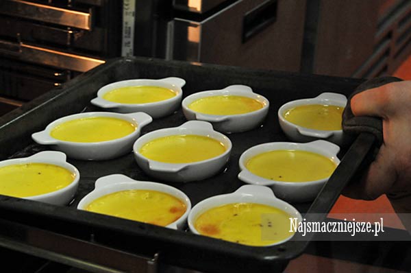 Deser creme brulee